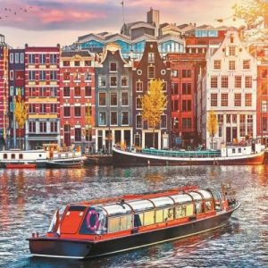 Netherlands - Compact Market, High Digital Penetration