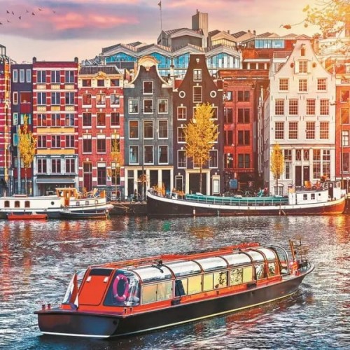 Netherlands - Compact Market, High Digital Penetration